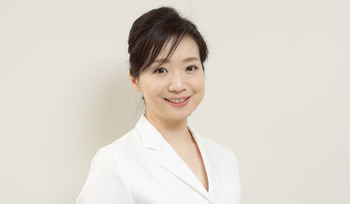 院長 歯学博士 岡崎雅子
